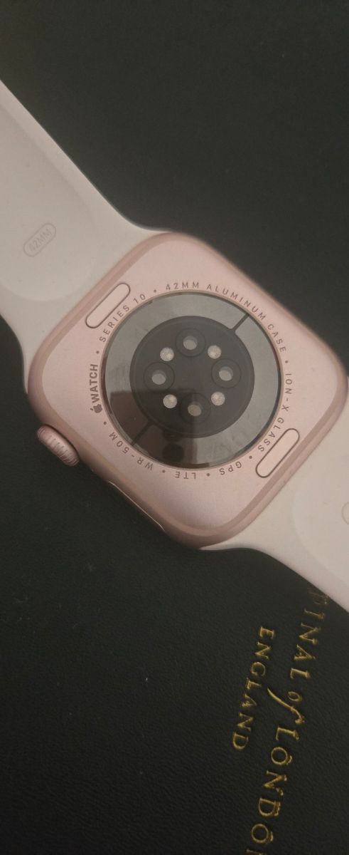 Apple Watch Series 10 GPS + Cellular Rosa