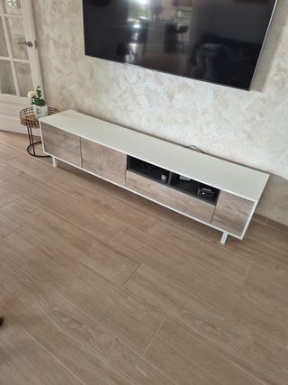 Aparador bajo madera
