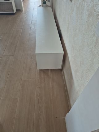 Aparador bajo madera
