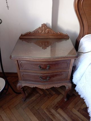 Dormitorio completo vintage de castaño macizo