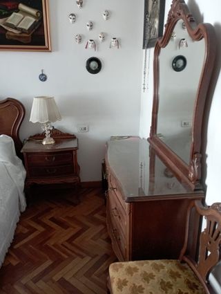 Dormitorio completo vintage de castaño macizo