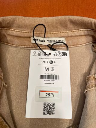 Cazadora vaquera beige súper original BERSHKA