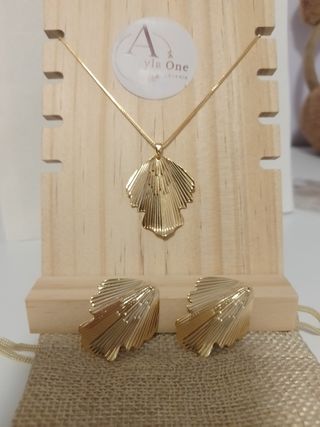 Collar y pendientes bañados en oro 18k
