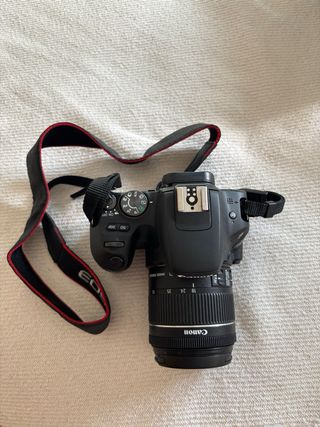 Cámara Canon EOS 200D Negra