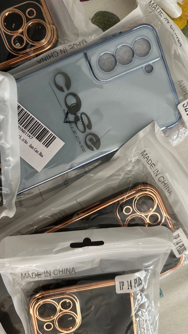 Lote y stock de 43 fundas moviles