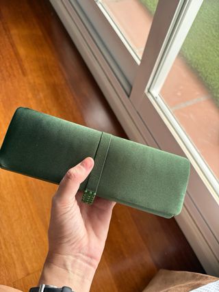 Bolso de mano satén verde hoja