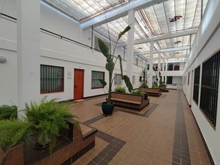 Local comercial en venta en Arenal - La Pólvora en Dos Hermanas