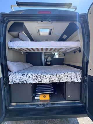 Mc louis menfis3 maxi 2.2 140cv  64.000km año 2022