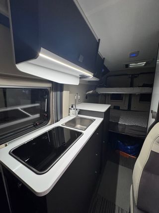 Mc louis menfis3 maxi 2.2 140cv  64.000km año 2022