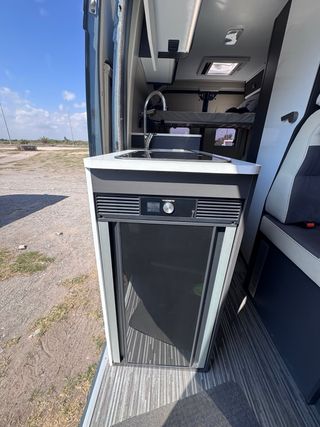 Mc louis menfis3 maxi 2.2 140cv  64.000km año 2022