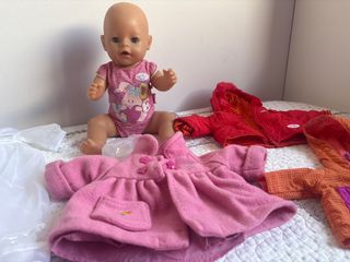 Muñeca Baby Born y Ropita