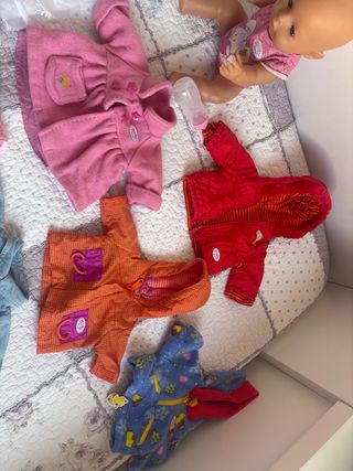 Muñeca Baby Born y Ropita