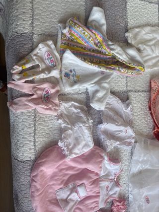 Muñeca Baby Born y Ropita