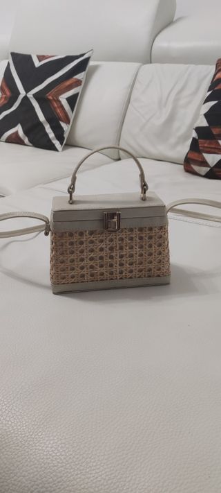 Bolso Zara Beige y Dorado