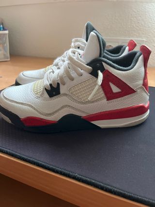 Jordan 4 Retro Blanco Rojo
