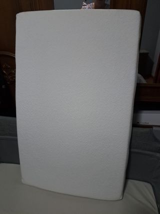 Minicuna de viaje gris y colchon