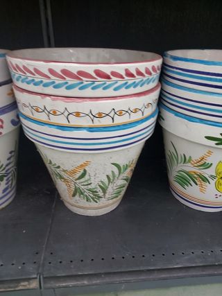 Juego de 12 macetas de cerámica decoradas