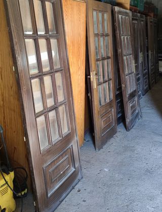 Puertas de madera con cristal
