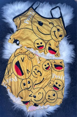 Conjunto pijama emoji talla S