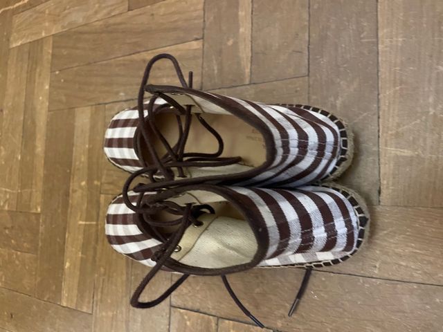 Alpargatas Naguisa cuadros marrón y blanco