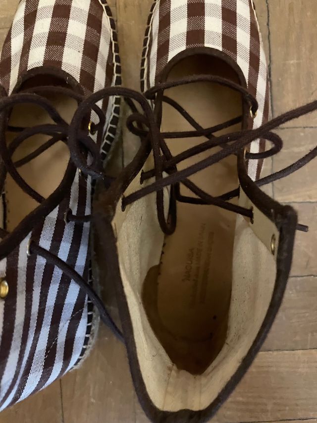 Alpargatas Naguisa cuadros marrón y blanco