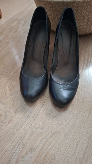 Zapatos de piel negros talla 41