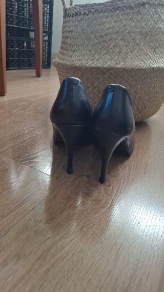 Zapatos de piel negros talla 41