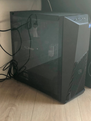 Computer fisso nero illuminazione rgb