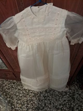 Vestido blanco bautizo con capa y gorro
