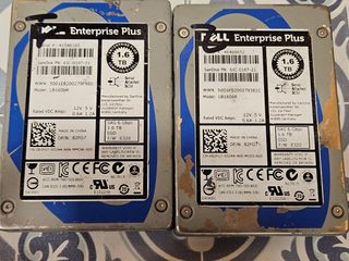 dos discos Dell Enterprise Plus 1.6TB SAS SSD