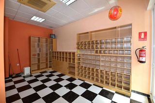 Oficina en alquiler en Los Boliches en Fuengirola
