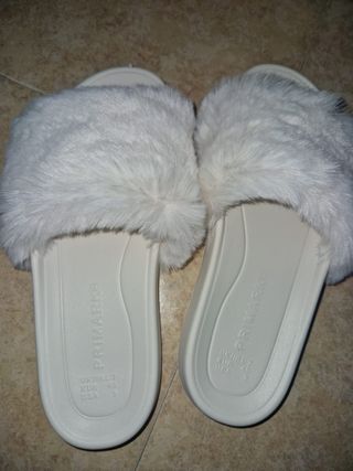 Chanclas blancas 