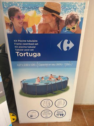 Piscina familiar con depuradora y limpiafondos