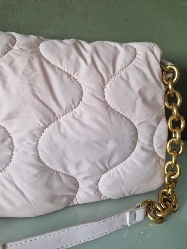 Borsetta donna rosa con catena oro