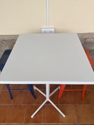 Conjunto mesa y sillas exterior metal