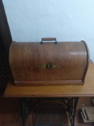 Máquina de coser Singer antigua
