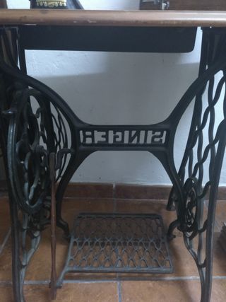 Máquina de coser Singer antigua