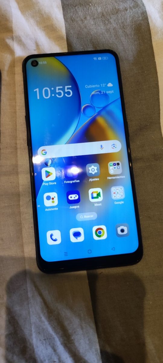 Teléfono OPPO A74 con  pantalla y batería nuevos