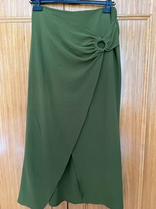 Falda cruzada verde oliva con anilla