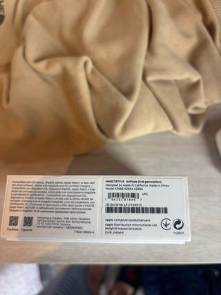 Auriculares inalámbricos Apple blancos Airpods