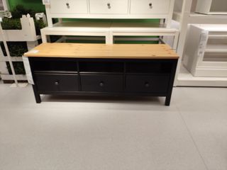 Mueble de televisión. HEMNES negro. 148*47*57