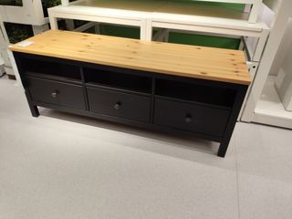 Mueble de televisión. HEMNES negro. 148*47*57