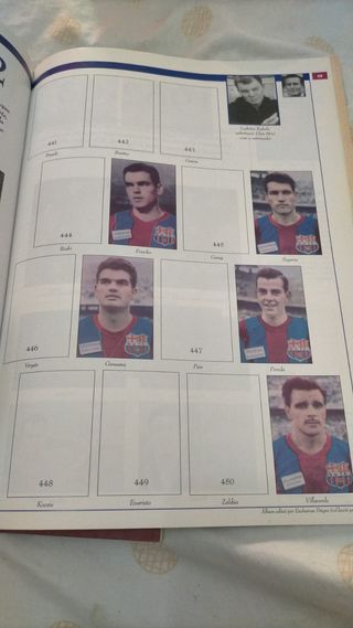 F. C. Barcelona. 3 albums en excelente estado. Ver