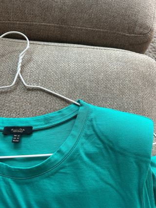 Camiseta Massimo Dutti con hombreras