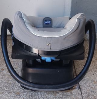 Silla de coche  y cuco para bebé
