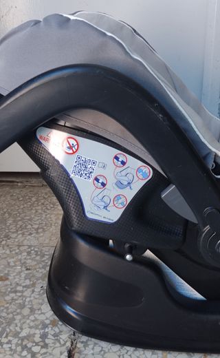 Silla de coche  y cuco para bebé