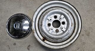 Llanta y Tapacubos Seat 600