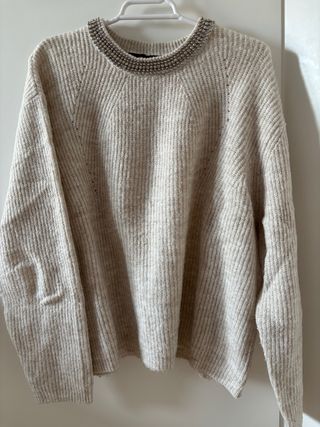 Jersey beige con pedrería