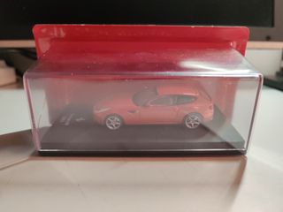 Ferrari FF 2011 1:64