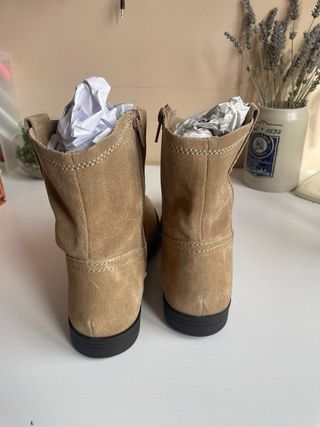 Botines de piel Zara beige